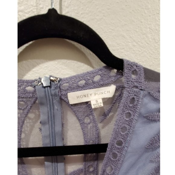 HONEY PUNCH Blue Lace Mesh Overlay Maxi Dress - Picture 2 of 9